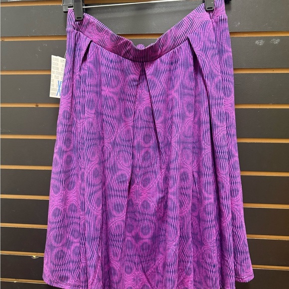 Lularoe Women's Skirt Madison Size XL Pleats Pockets NWT - Picture 2 of 3